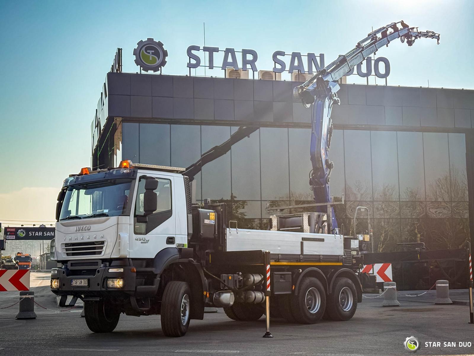 Iveco TRAKKER 450  6x6 PM41S FLY JIB Crane Kipper