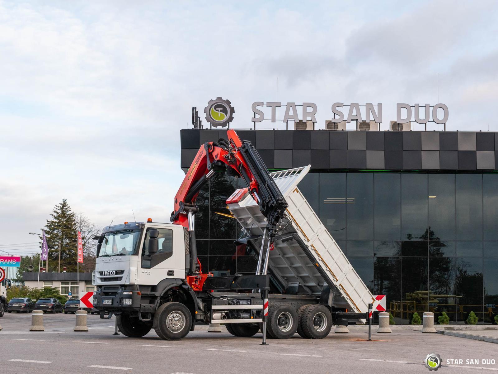 IVECO TRAKKER 360 6x6 PALFINGER PK 36002 Crane Kipper