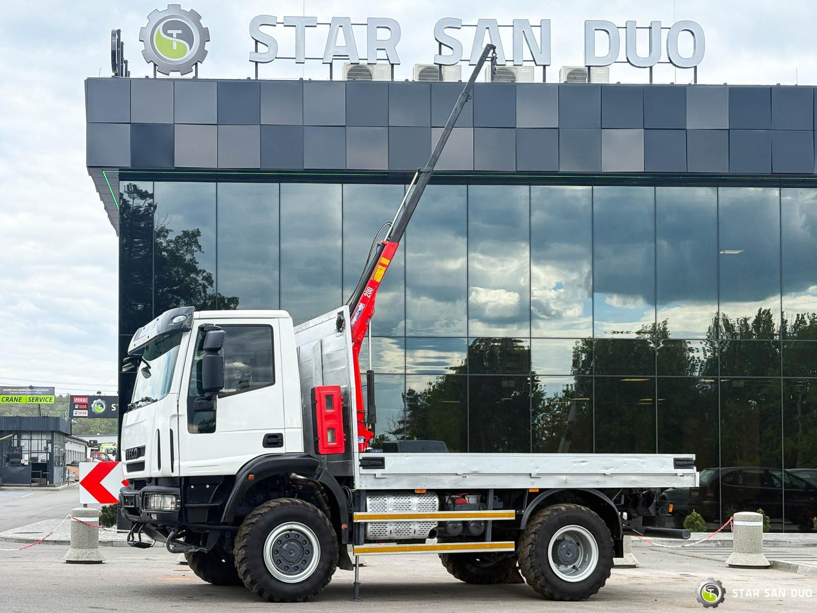 Iveco  Eurocargo 4x4 HMF 202 Euro 6 Żuraw Niski Przebieg