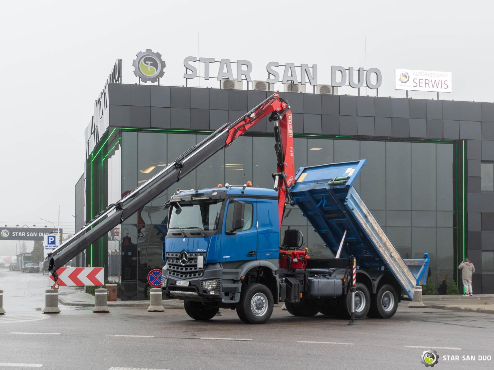 MERCEDES-BENZ AROCS 3351 6x6 FASSI F215A.2.23 Crane Tipper