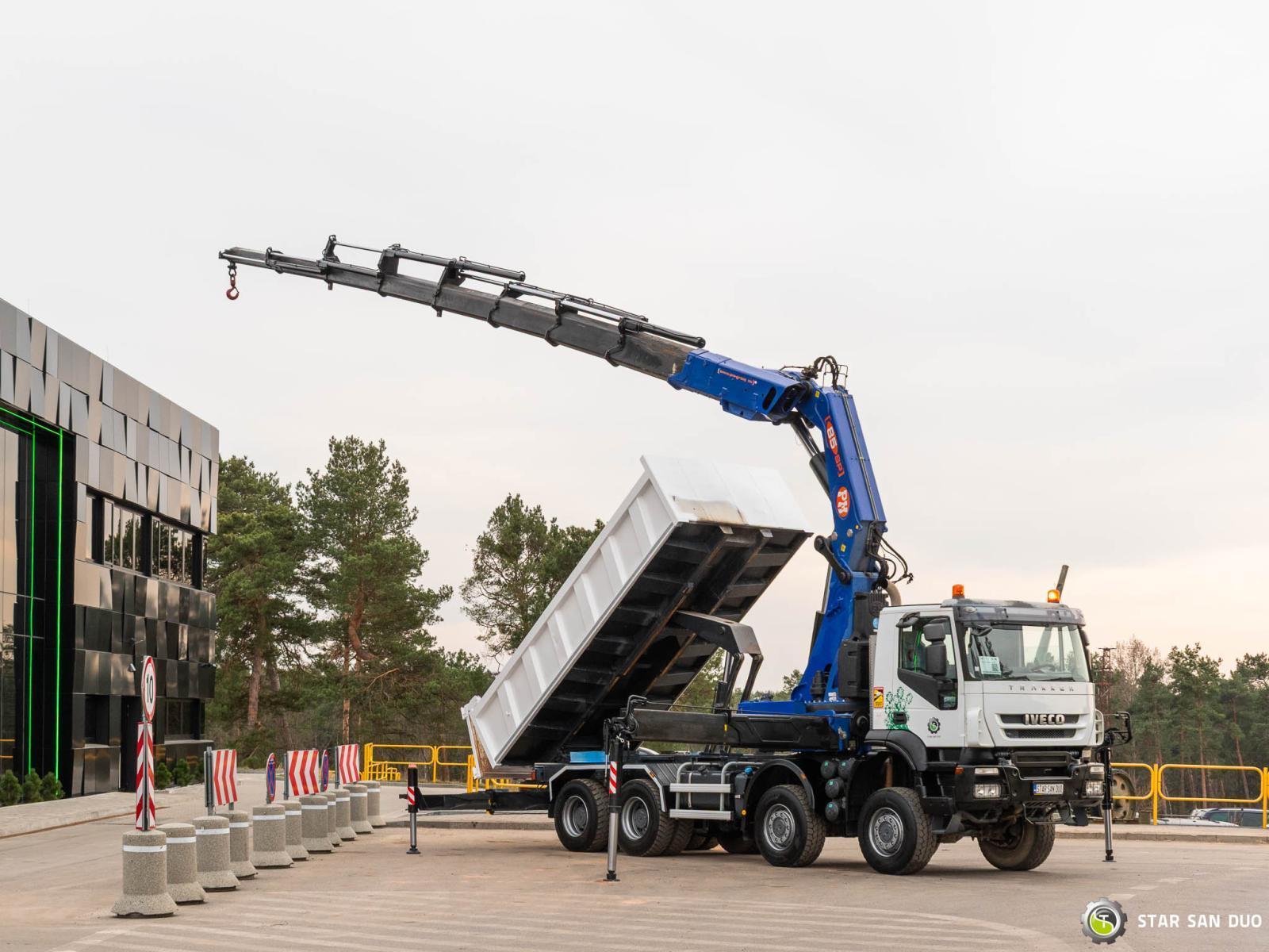 IVECO TRAKKER 450 8x8 PM 85SP HDS Żuraw Wywrotka