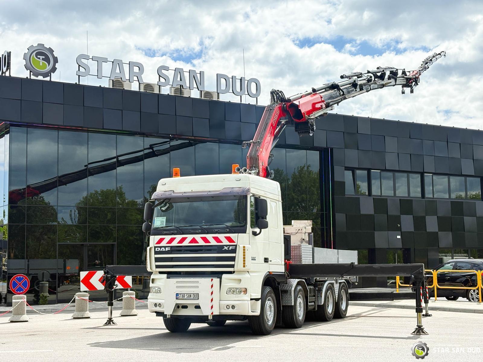 DAF XF 105.510 8x4 FASSI F800 XP Crane Fifth wheel W